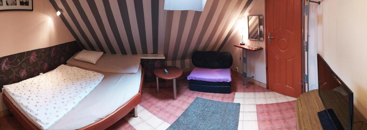 Pensjonat Europa Brzeziny Exterior foto